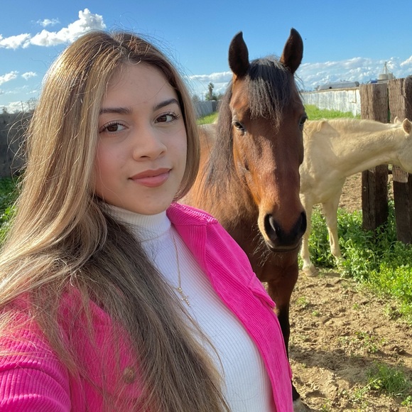 bellaa844